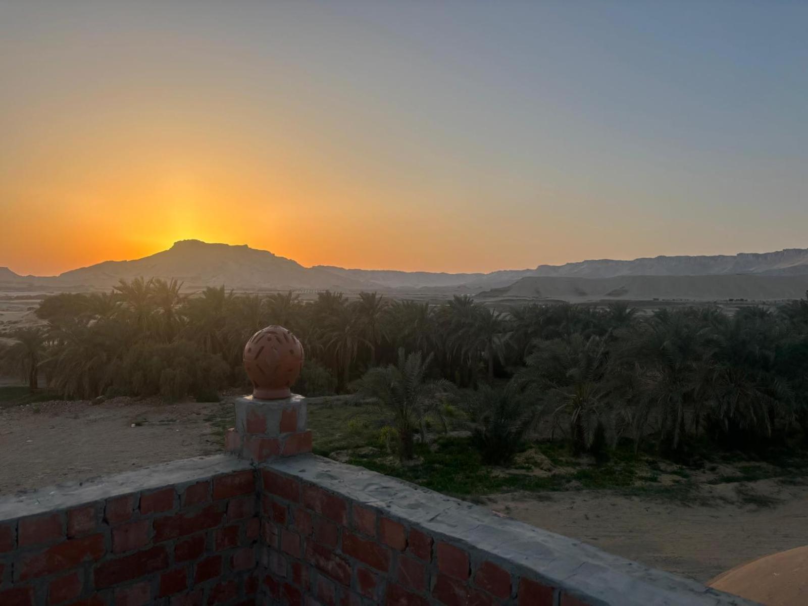 Beir El Gabal Hotel Qasr Dakhl Exterior foto