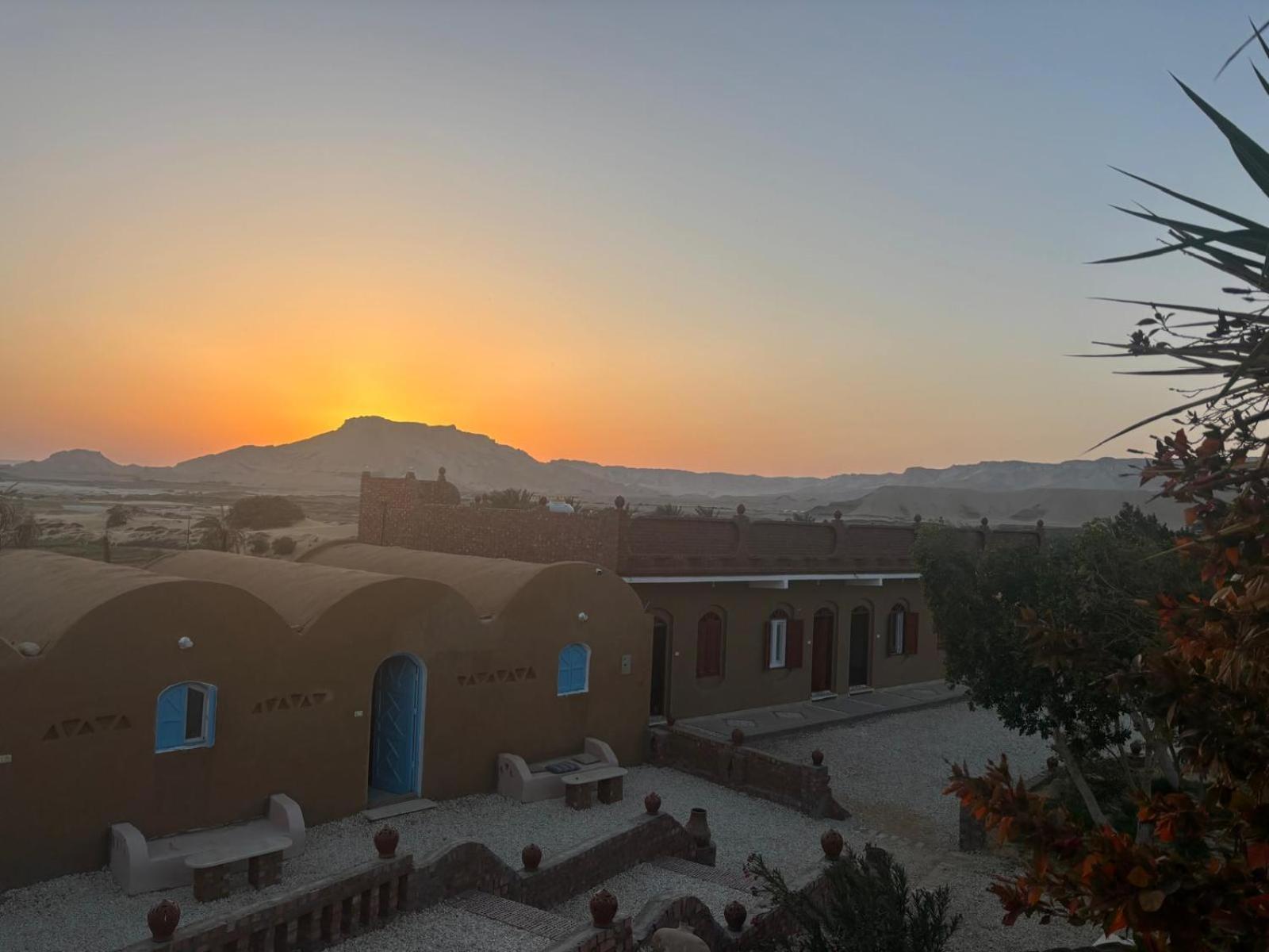 Beir El Gabal Hotel Qasr Dakhl Exterior foto